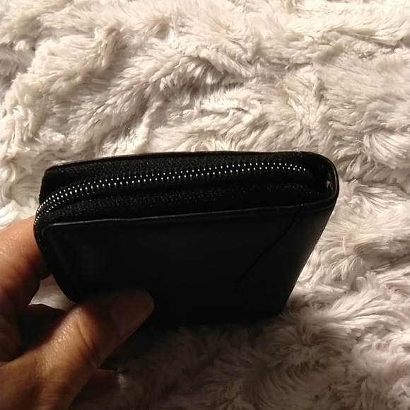 Black Leather-Free Card Holder - Picture 5 of 13
